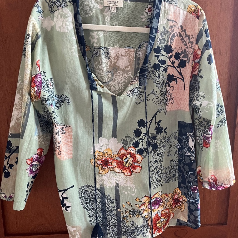 Orientique Australia Top size M